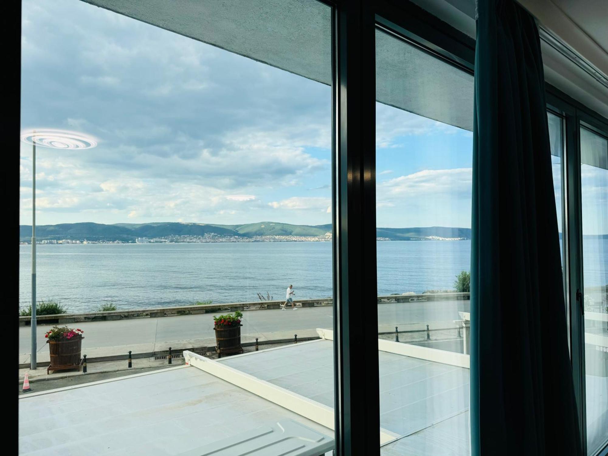 Paradiso 'в' - 107 Panoramic Sea View Large